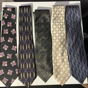 5 100% Silk Men’s ties— Claiborne, Van Heusen, Robert Talbot, and more.‎